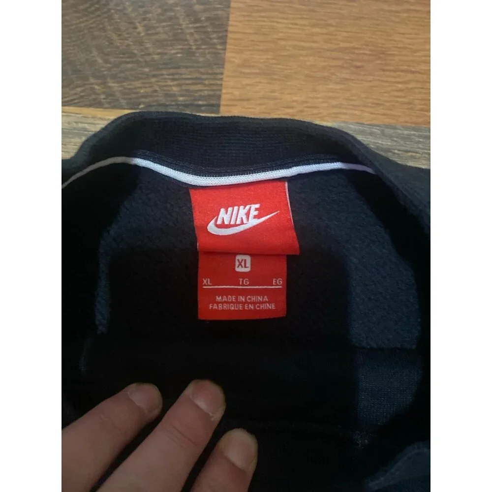 Nike‎ Red Tag Quilted Crewneck